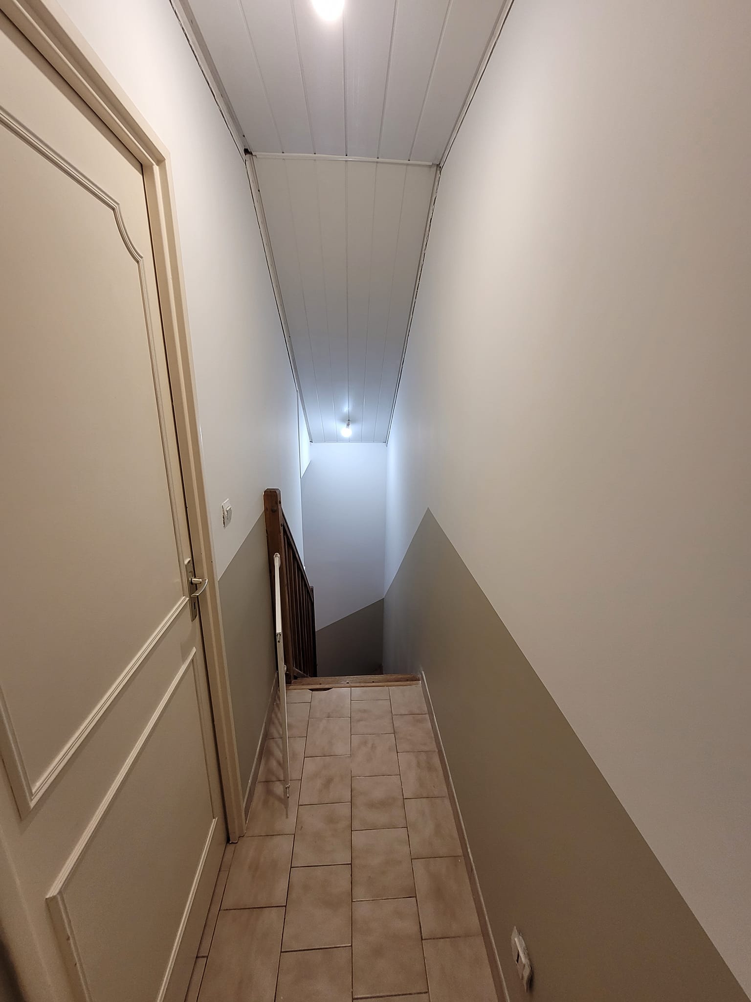 Cage_escaliers+couloir-0
